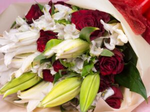 Daisy Lilies & Roses Bouquet