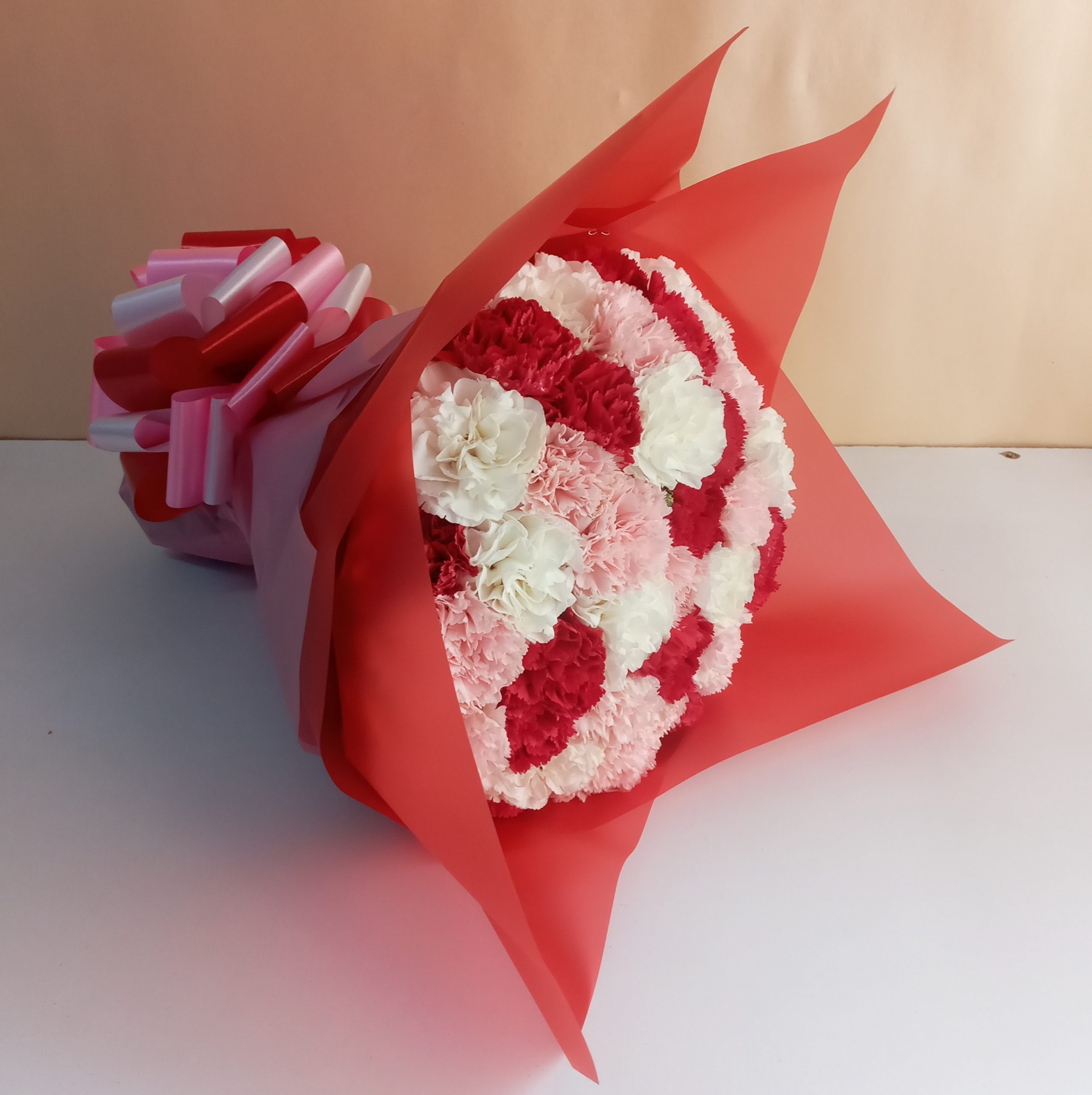 Mixed carnations bouquet